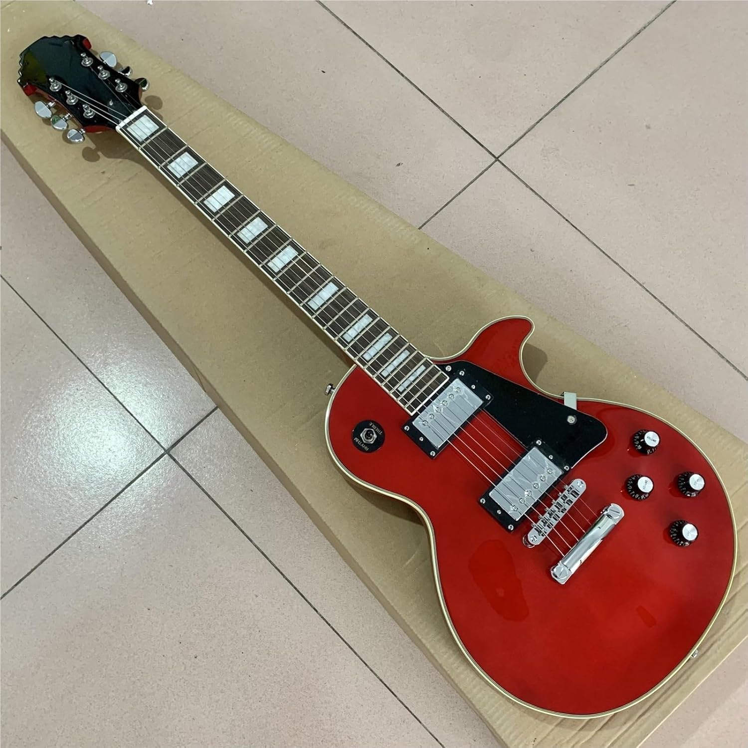 Beginner Electric Guitar Kits Red Solid Wood Body Electric Guitar One Piece