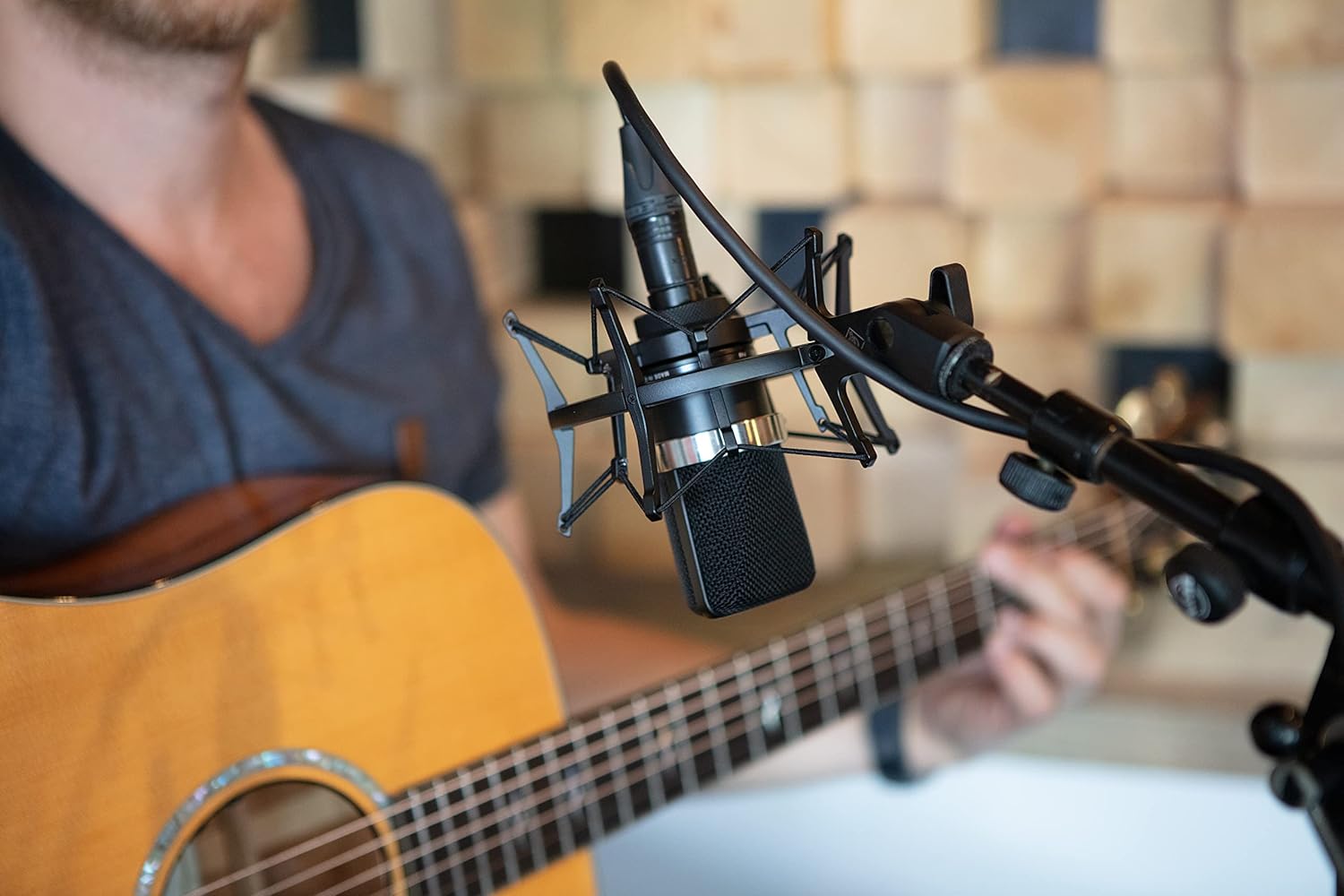 Neumann TLM 102 Black