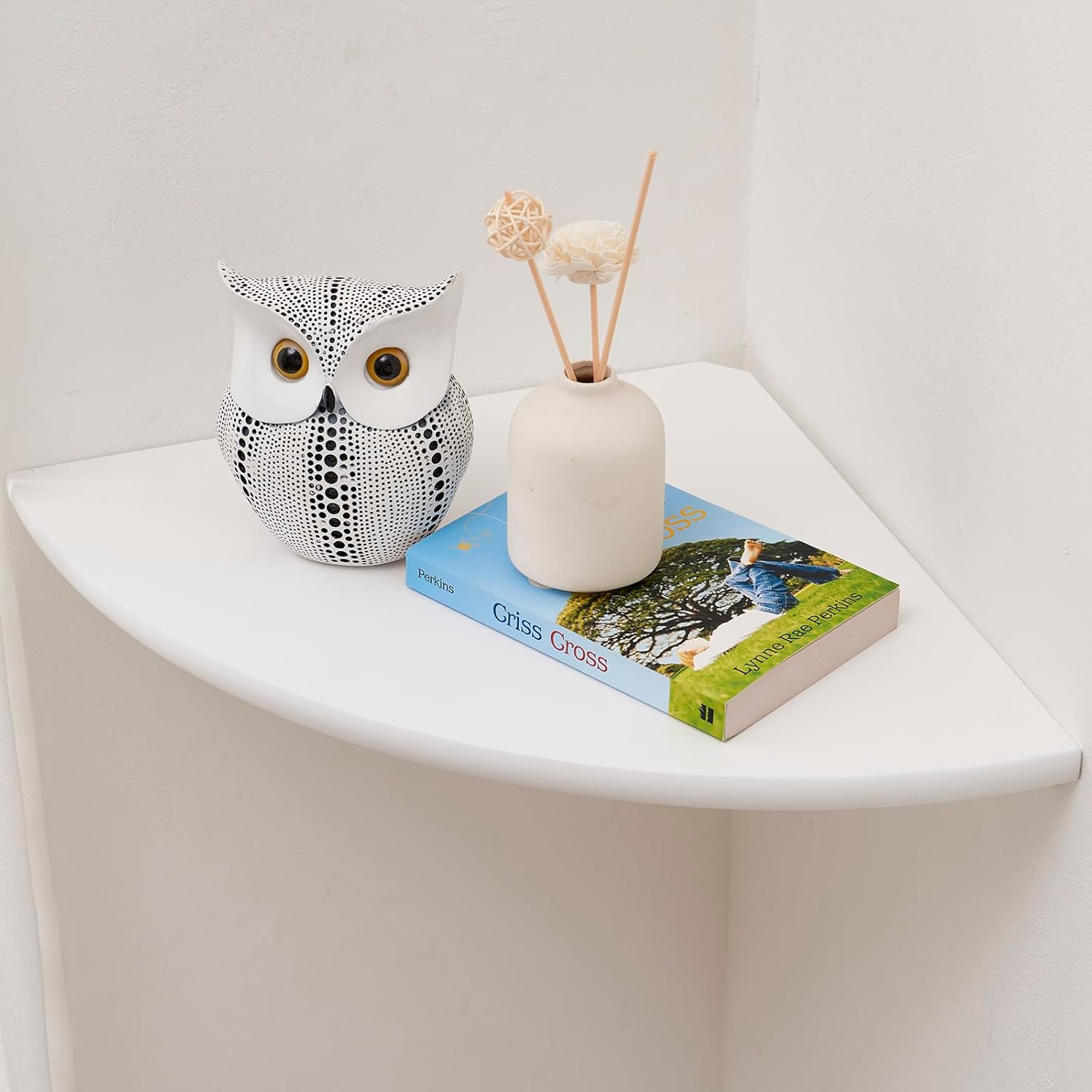 3PCS White Corner Shelves Wall Mount Set Round End Floating Speaker Shelf Display Shelf for Small Plant Photo Frame