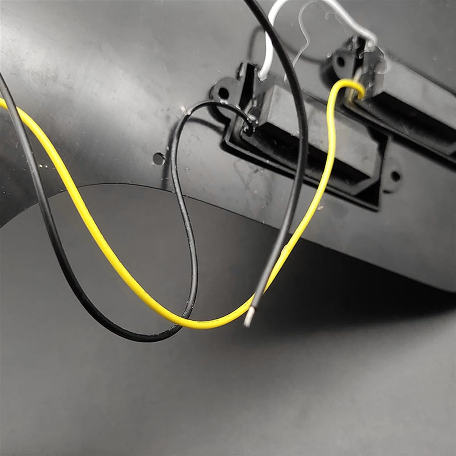 KESHUO Prewired Loaded Pickguard Pickup for Precision Bass Electric Guitar 3 Ply PB Pickups Black White Loaded Pickguard Pre-Wired (Color : White)