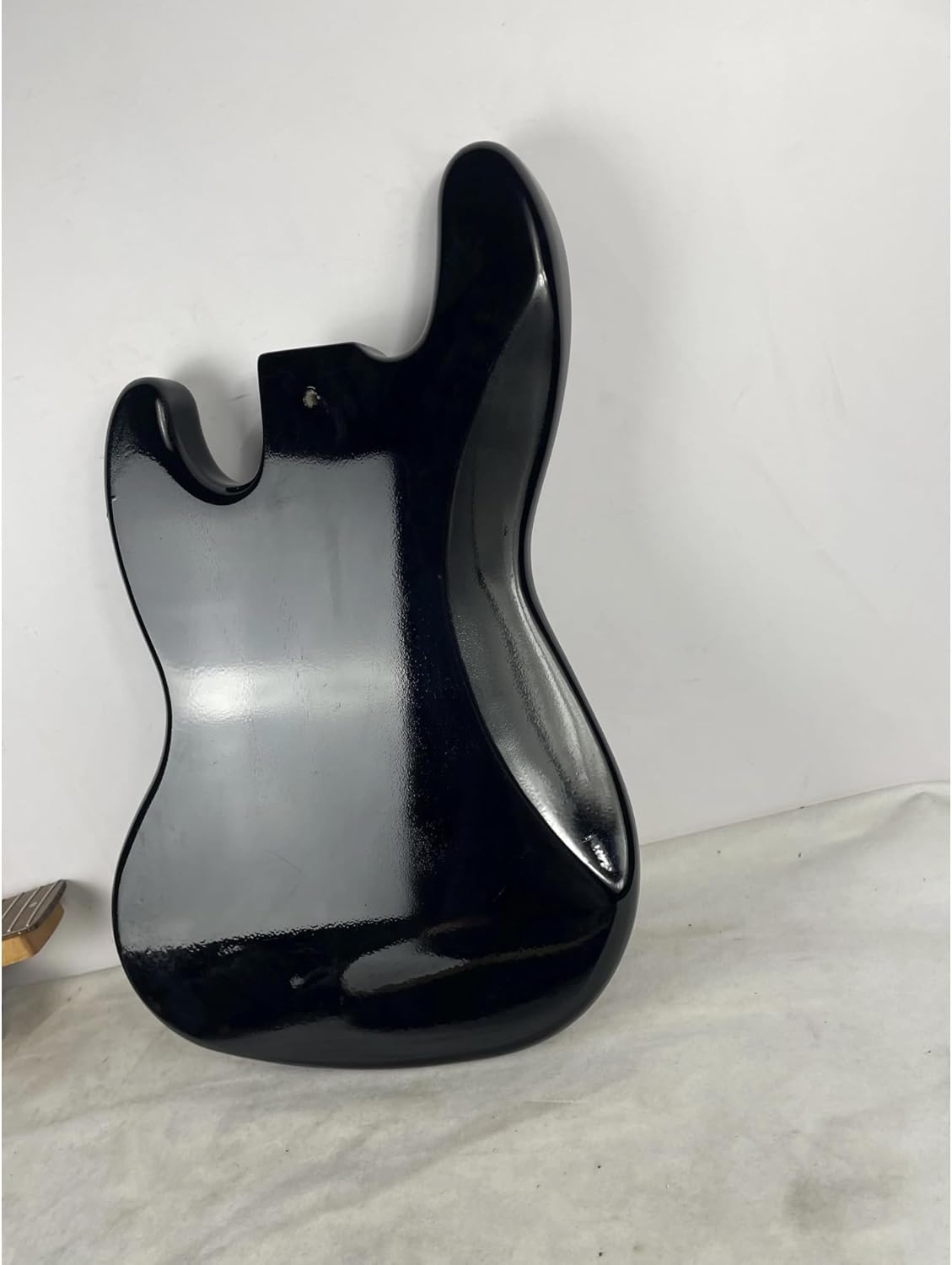 Guitar Body Guitar Replacement Parts Electric Bass Guitar Body Semi-finished 4 Strings Guitar Acne Covering No Defect Maple Body Black Bass Panel