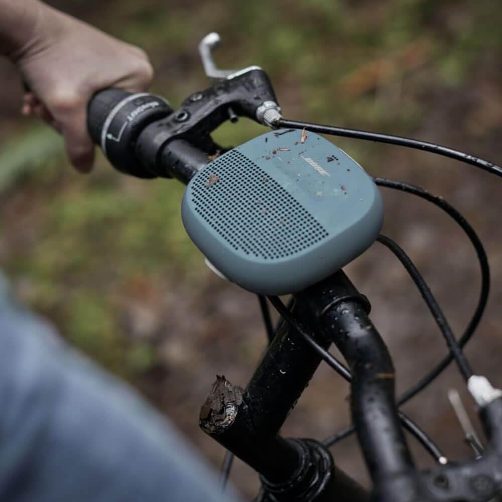 Bose SoundLink Micro: Small Portable Bluetooth Speaker (Waterproof), Midnight Blue