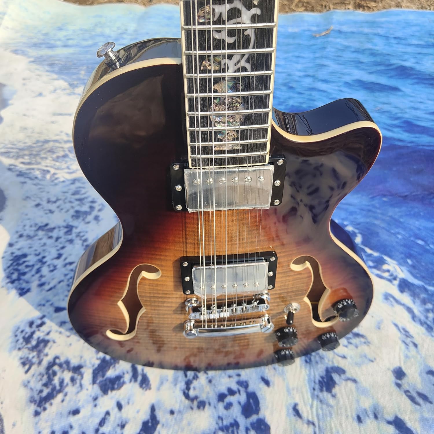 Electric Guitar, Semi-Hollow Body, Flamed Maple Top，12-string