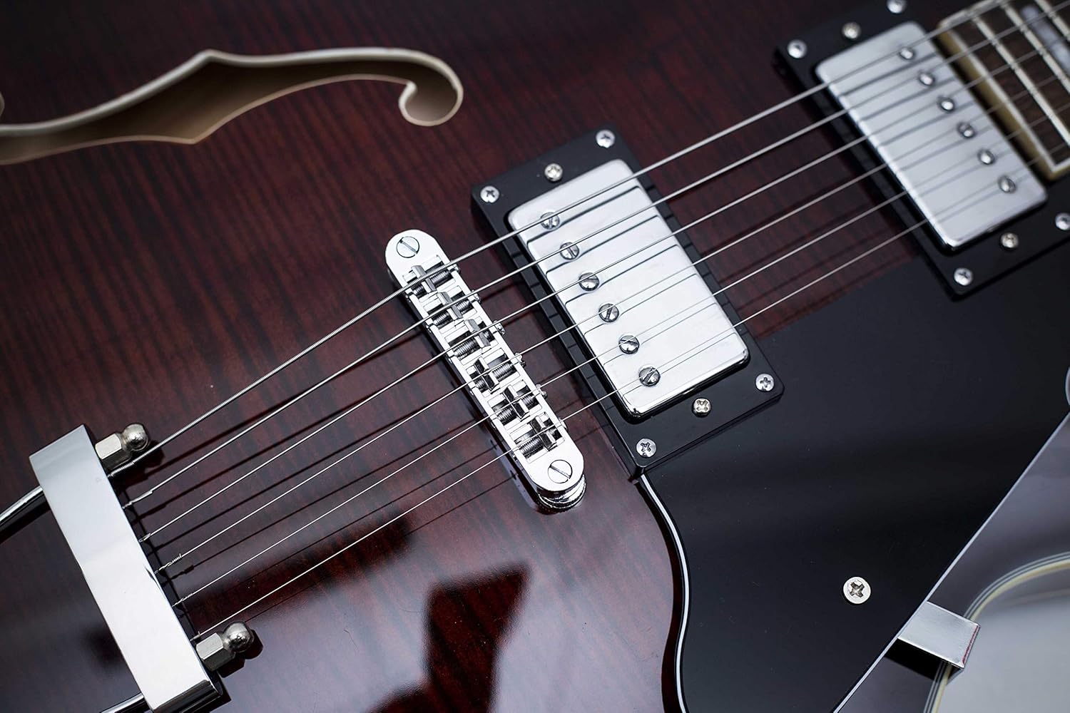 GROTE Jazz Electric Guitar Semi-Hollow Body Trapeze Tailpiece Bridge Guitar Gig Bag (Brown)