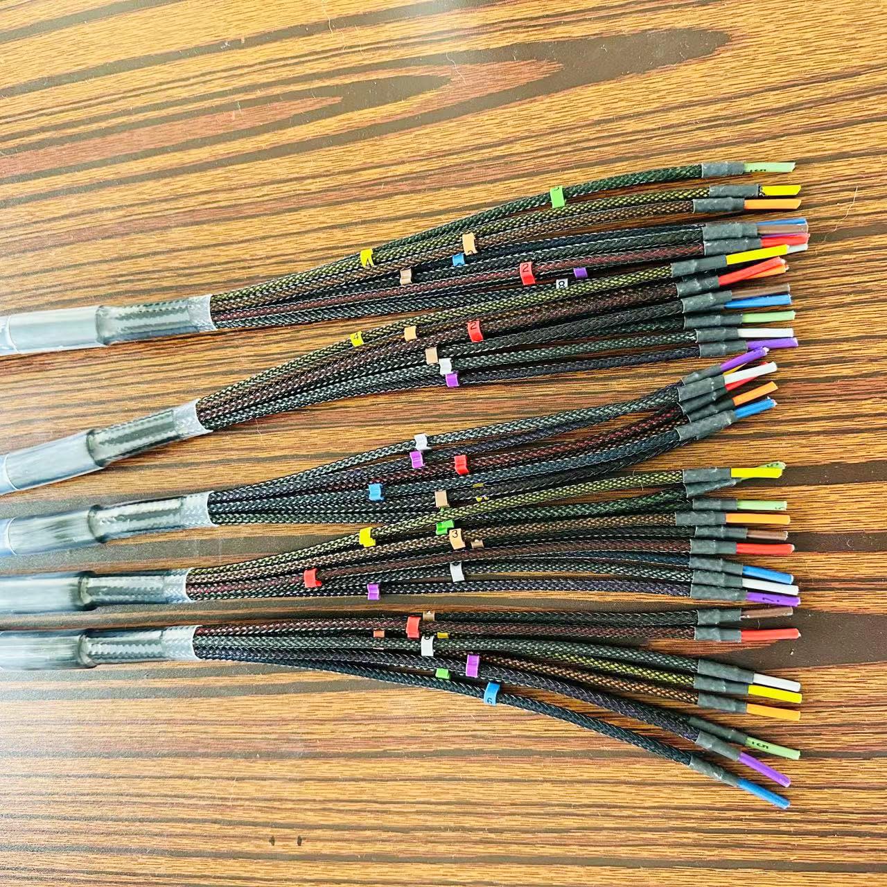 16.4ft DB25 to XLR Snake Cable, DB25 Male to 8 Channel XLR 3Pin Male Balanced Snake Cable D-Sub Highly Shield Analog Audio PVC SnakeCable Patch Bay Interface Modular Wire 5Meter