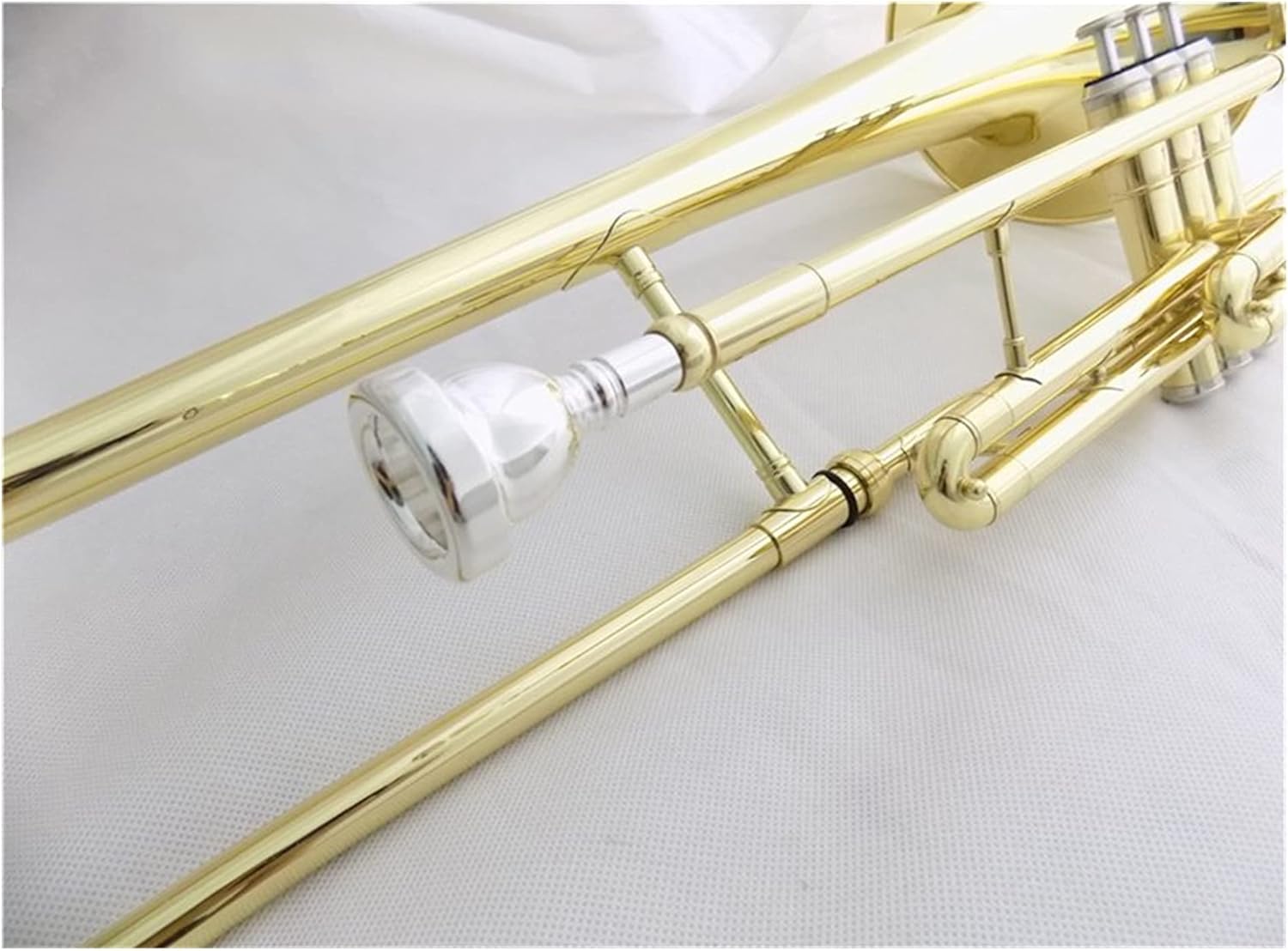 Student Trombone Bb Piston Trombone Musical Instruments B Flat Trombones Yellow Brass with Case Mouthpiece Trombone Kit
