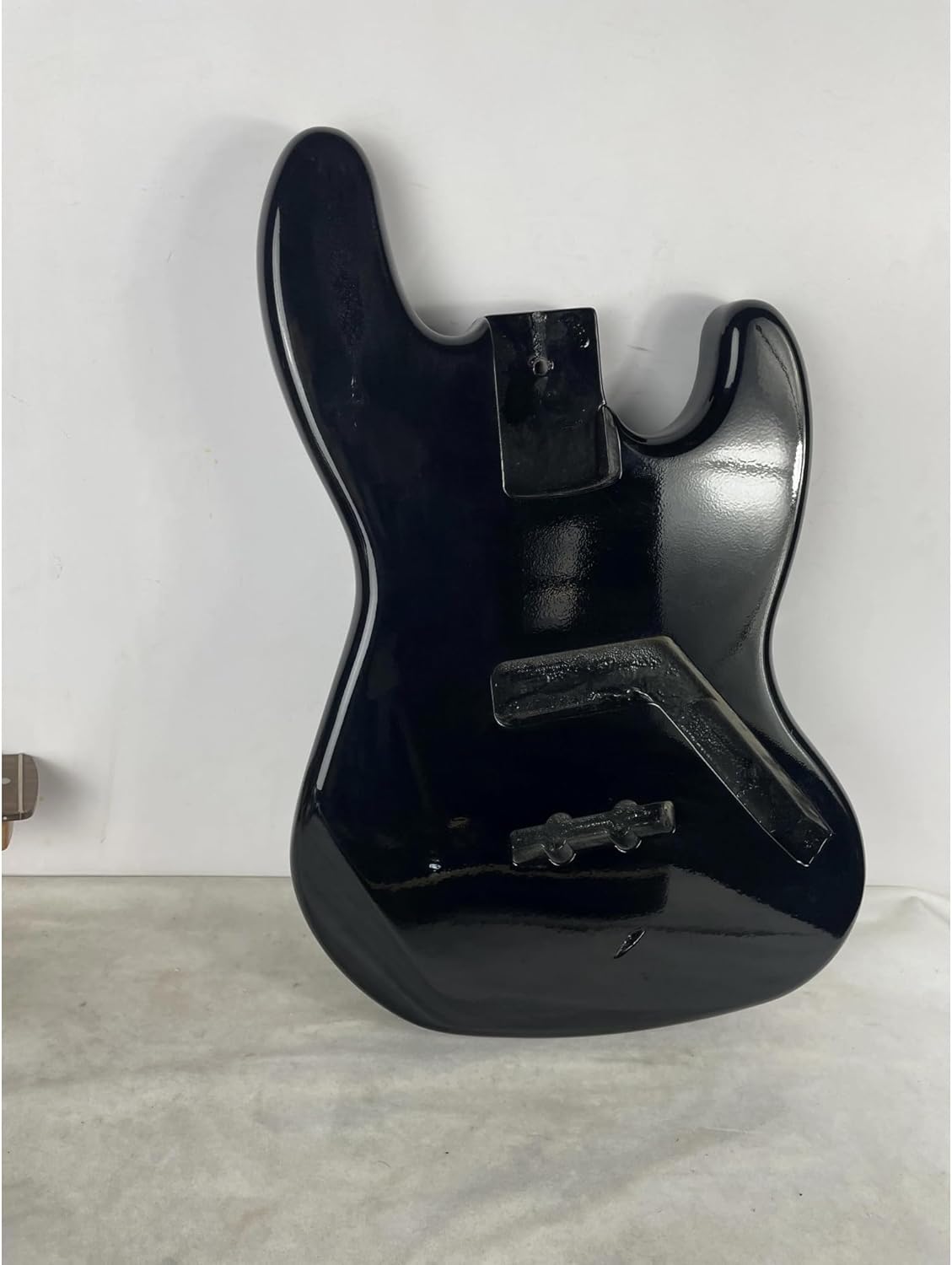 Guitar Body Guitar Replacement Parts Electric Bass Guitar Body Semi-finished 4 Strings Guitar Acne Covering No Defect Maple Body Black Bass Panel