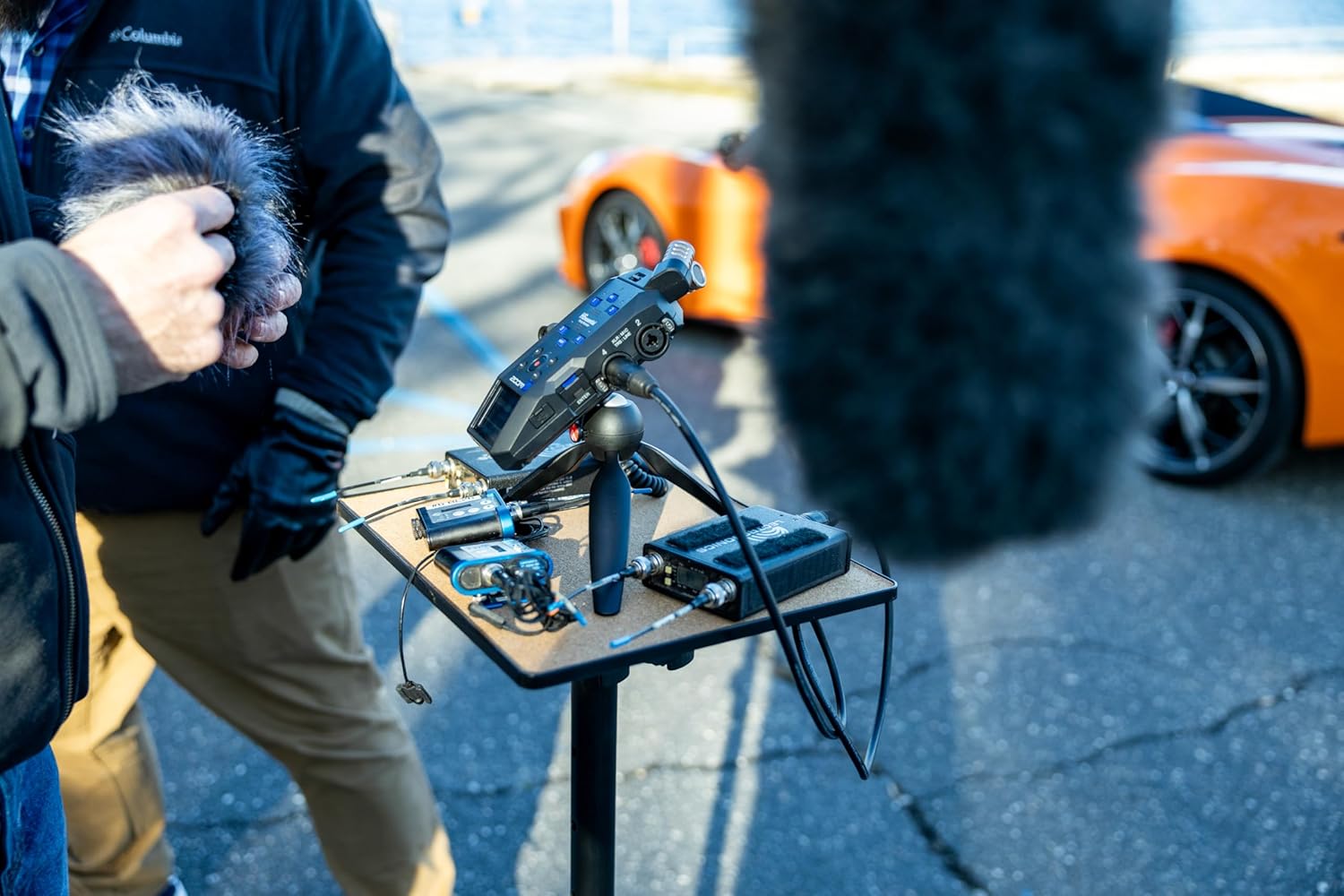 Zoom H6essential with 32-Bit Float, Accessibility, 6-Track Portable Recorder, Stereo Microphones, 4 XLR/TRS Inputs, Records to SD Card, USB Audio Interface, for Musicians, Podcasters, Filmmakers