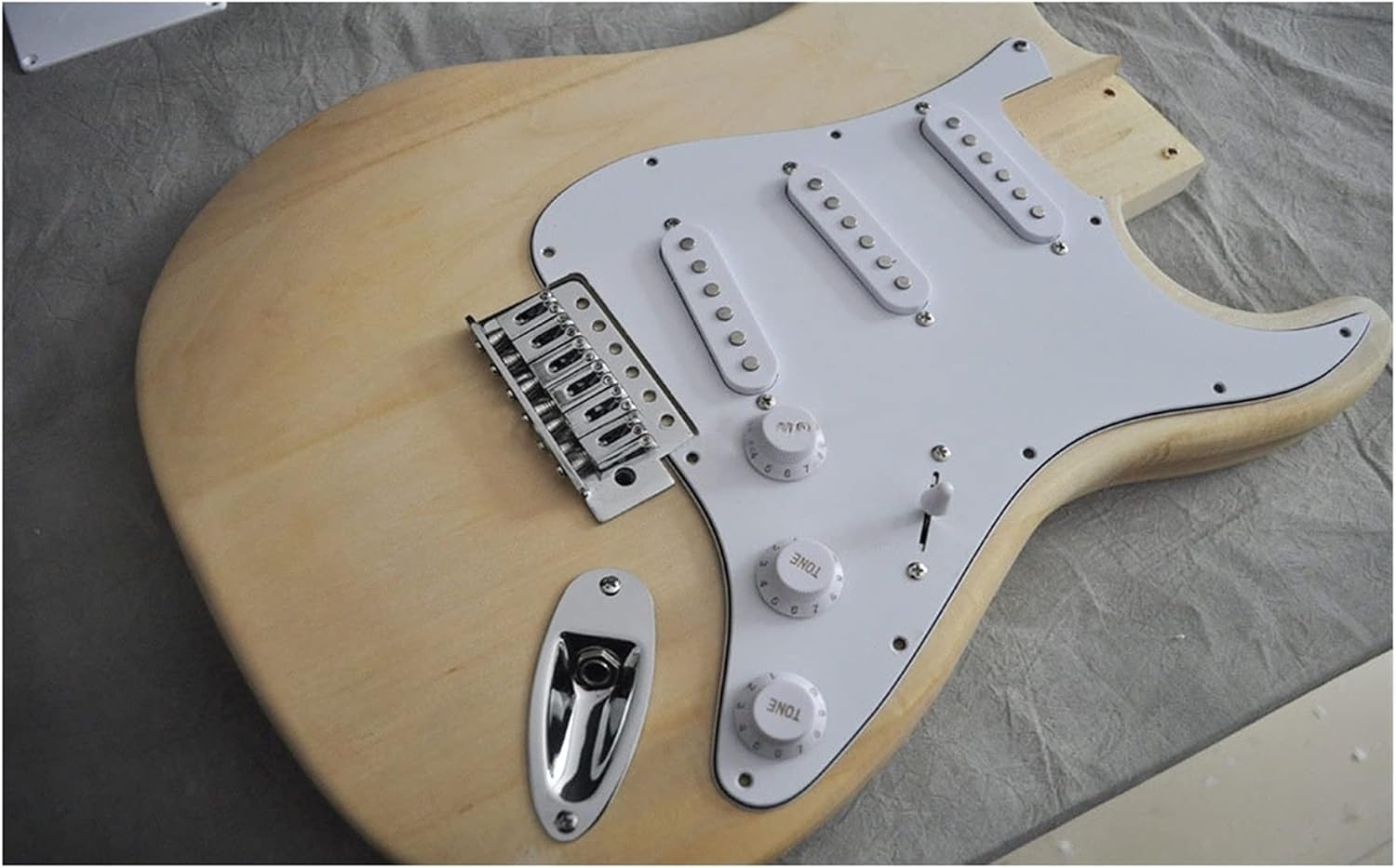 Unfinished Guitar Kit DIY Electric Guitar Kit for ST Style Linden Body and Maple Neck and Fingerboard 21 Frets Handmade ​Guitar Body