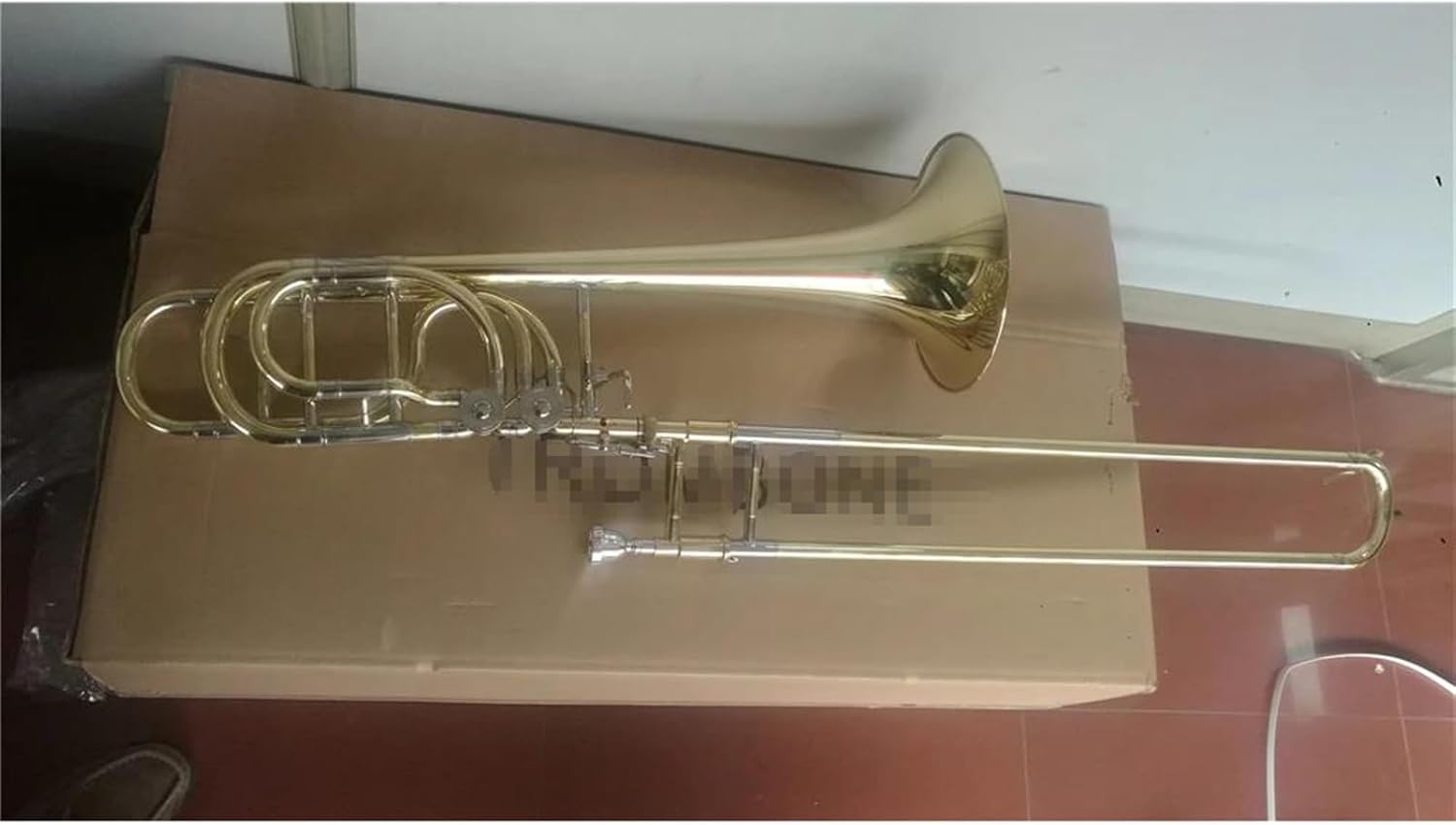 Professionals euphonium High Grade Gold Lacquer Brass Body Bass Trombone