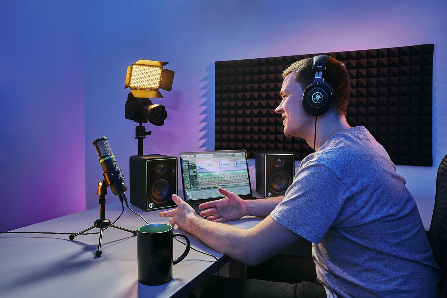 Mackie Creator Bundle with CR3-X Multimedia Monitors, EM-USB Microphone, and MC-100 headphones