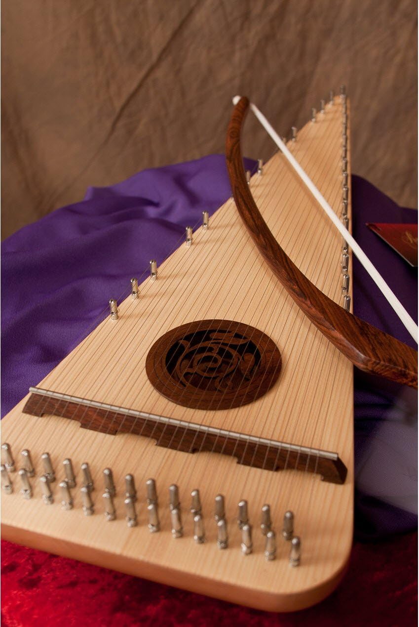 Roosebeck Alto Rounded Psaltery - Right Hand