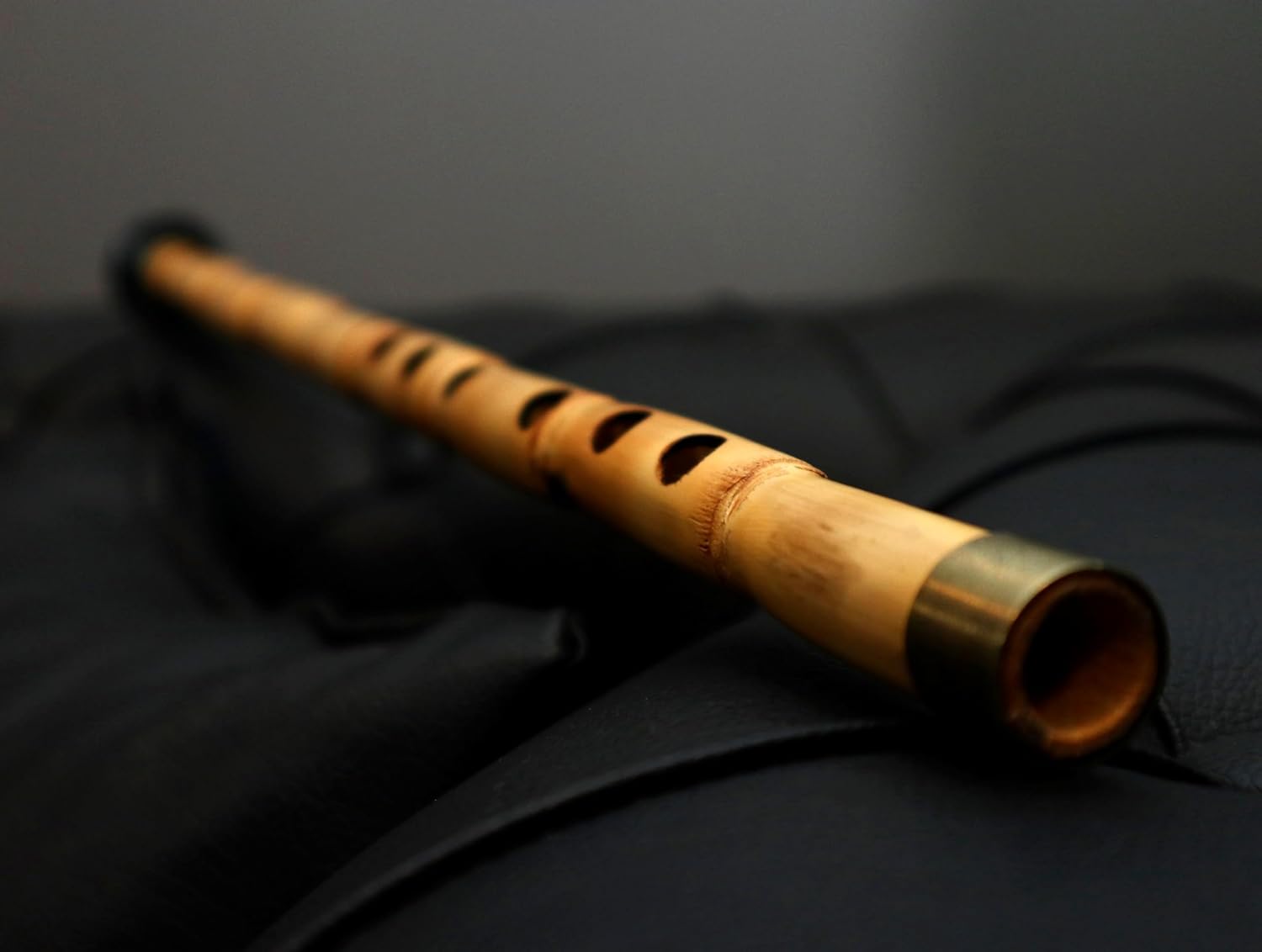 Professional Kiz Ney (B) Classic Turkish Traditional Bamboo Flute Woodwind Instrument with Faux Shiny Leather Bag