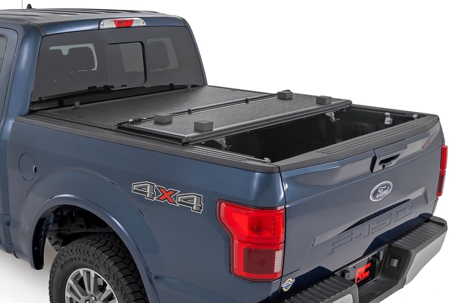 Rough Country Hard Tri-Fold Tonneau Cover for Ford F-150 (2015-2020) - Low-Profile Aluminum Truck Bed Cover, Fits 5'7 Bed (67.1
