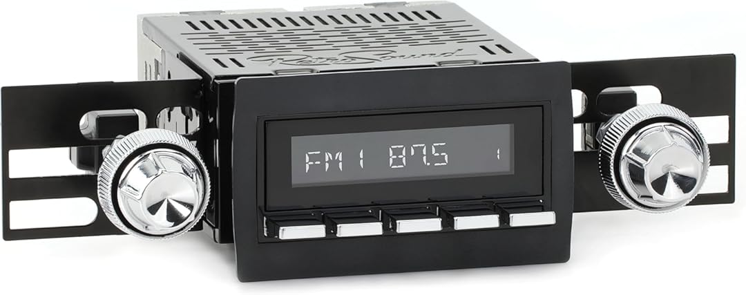 RetroRadio Compatible with 1971-80 International Scout II Features Include Bluetooth, AUX, AM/FM LABC-M1-250-11-82I