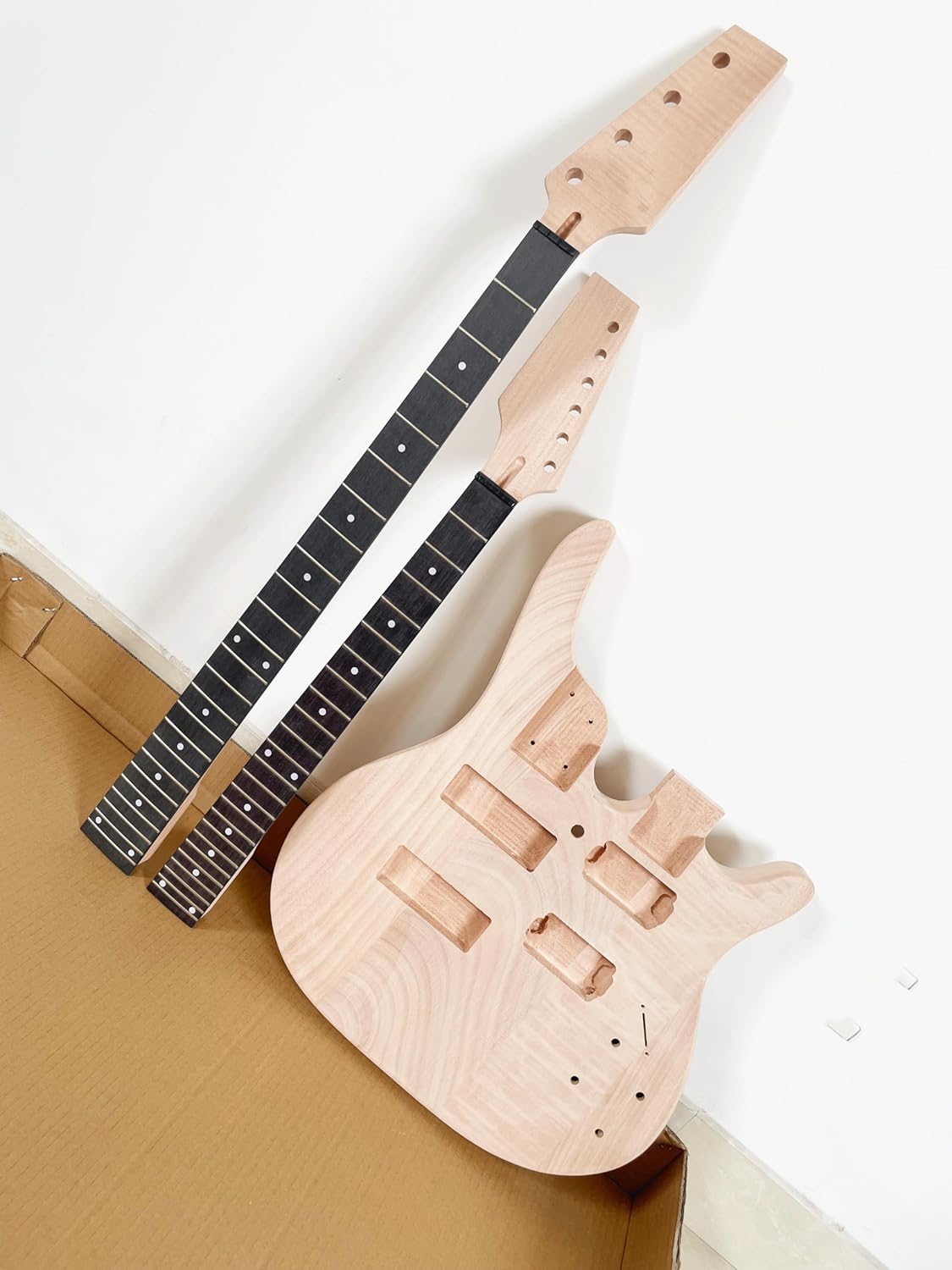 DIY Electric Guitarr and Bass Double Neck Kit 6 String and 4 String Guitarr Kits Right Handed with Mahogany Body and Neck Rosewood Fingerboard Chrome Hardware Build Your Own Guitarr and Bass.