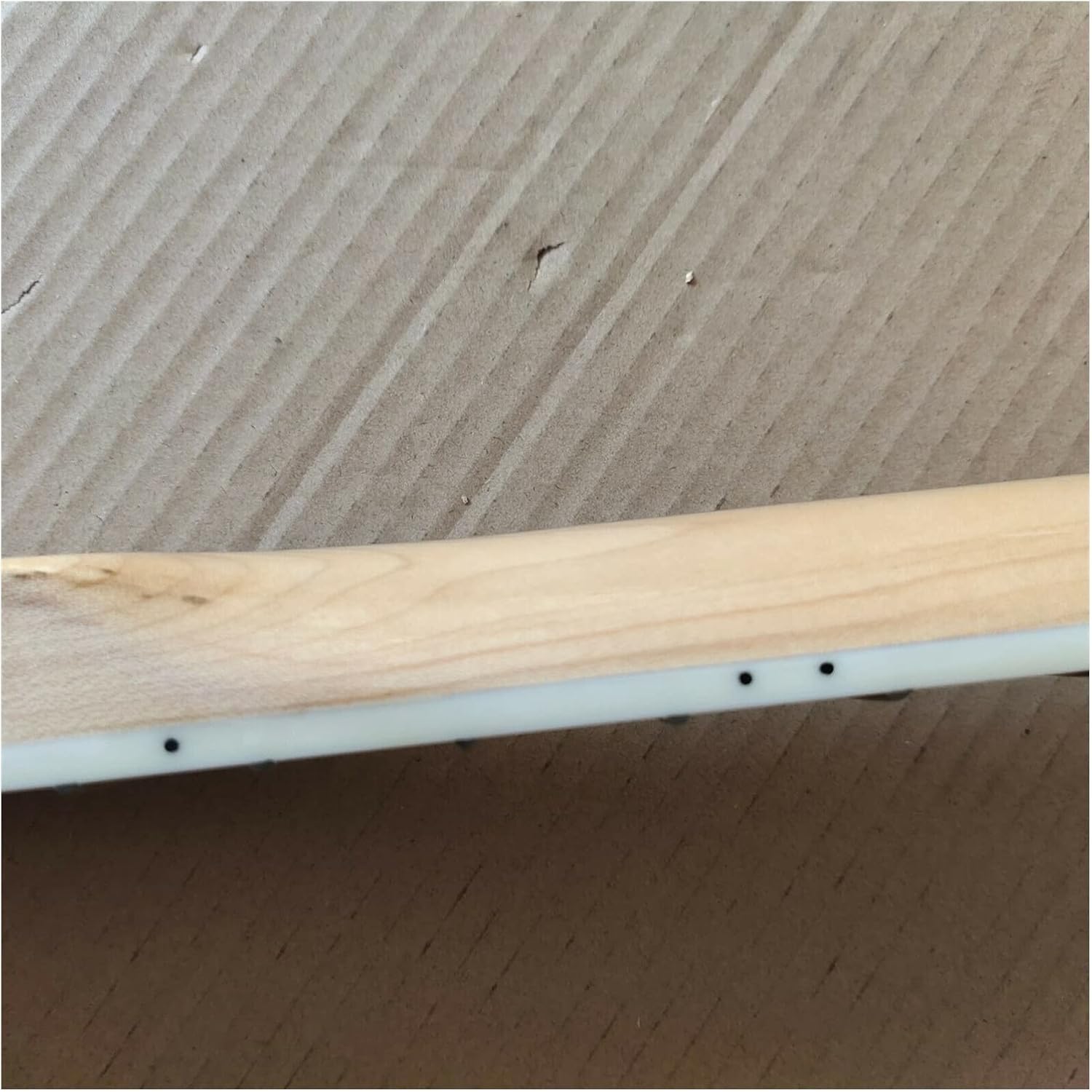 Maple 21Fret Bass Guitar Neck Replacement 4 String Maple Fingerboard 38mm Nut Electric Guitar Neck