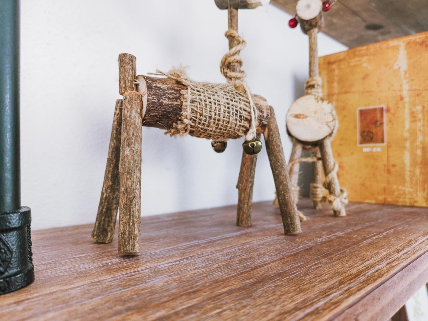 5 Tier Industrial Ladder Shelf Bookcase, Wall Mounted Wood Metal Pipe Rustic Bookshelf for Living Room (Weathered Brown, 10