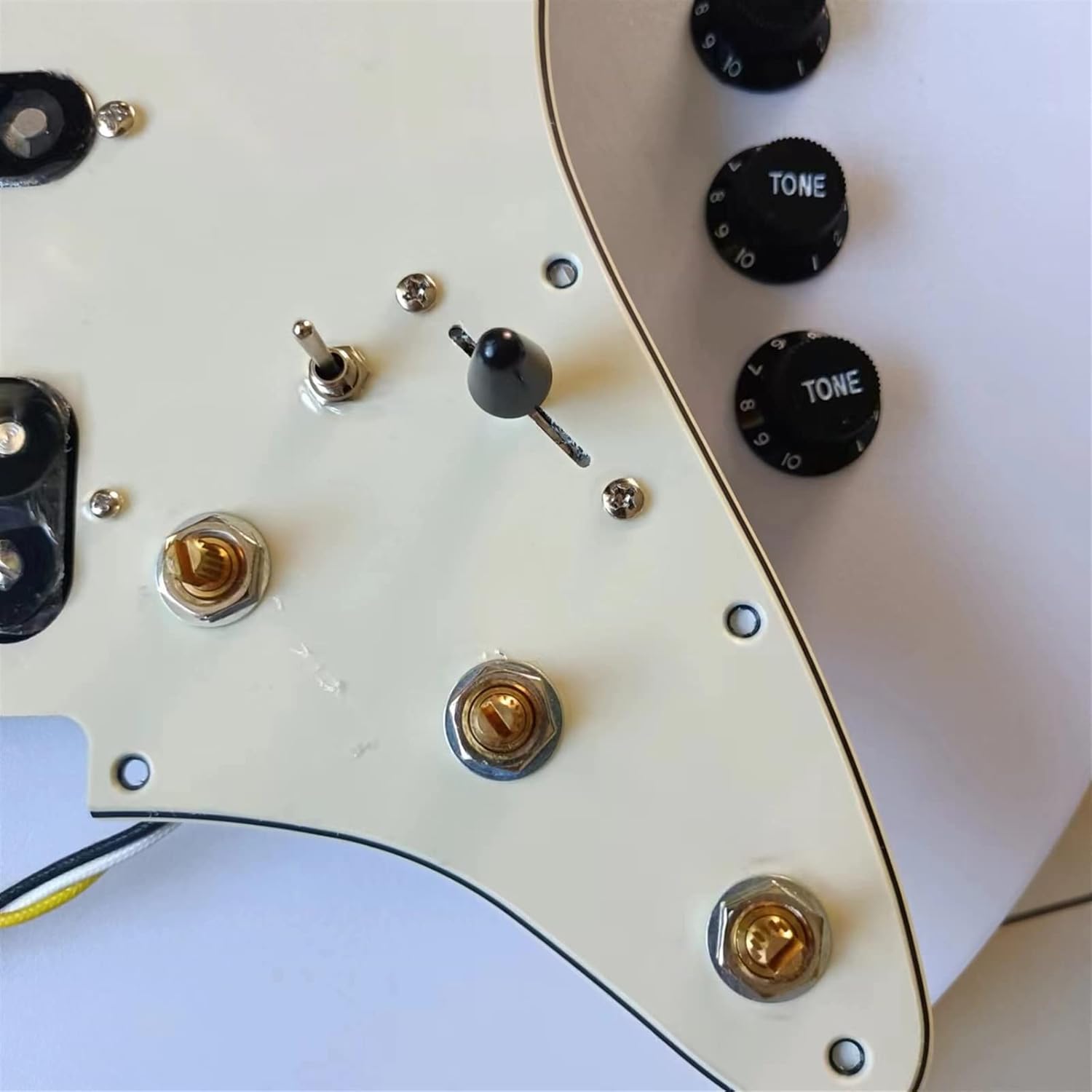 Multifunction SSH Prewired Electric Guitar Pickguard with Pickup 5 Way Converter Set Pickup Set with Pickguard