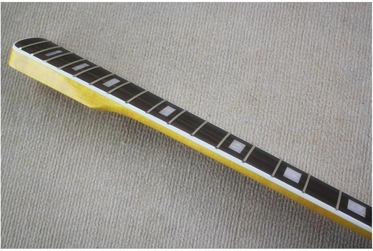 Replacement Guitar Neck 20Frets Maple Electric Bass Guitar Neck Rosewood Fingeboard Yellow Paint Musical Instruments Accessories