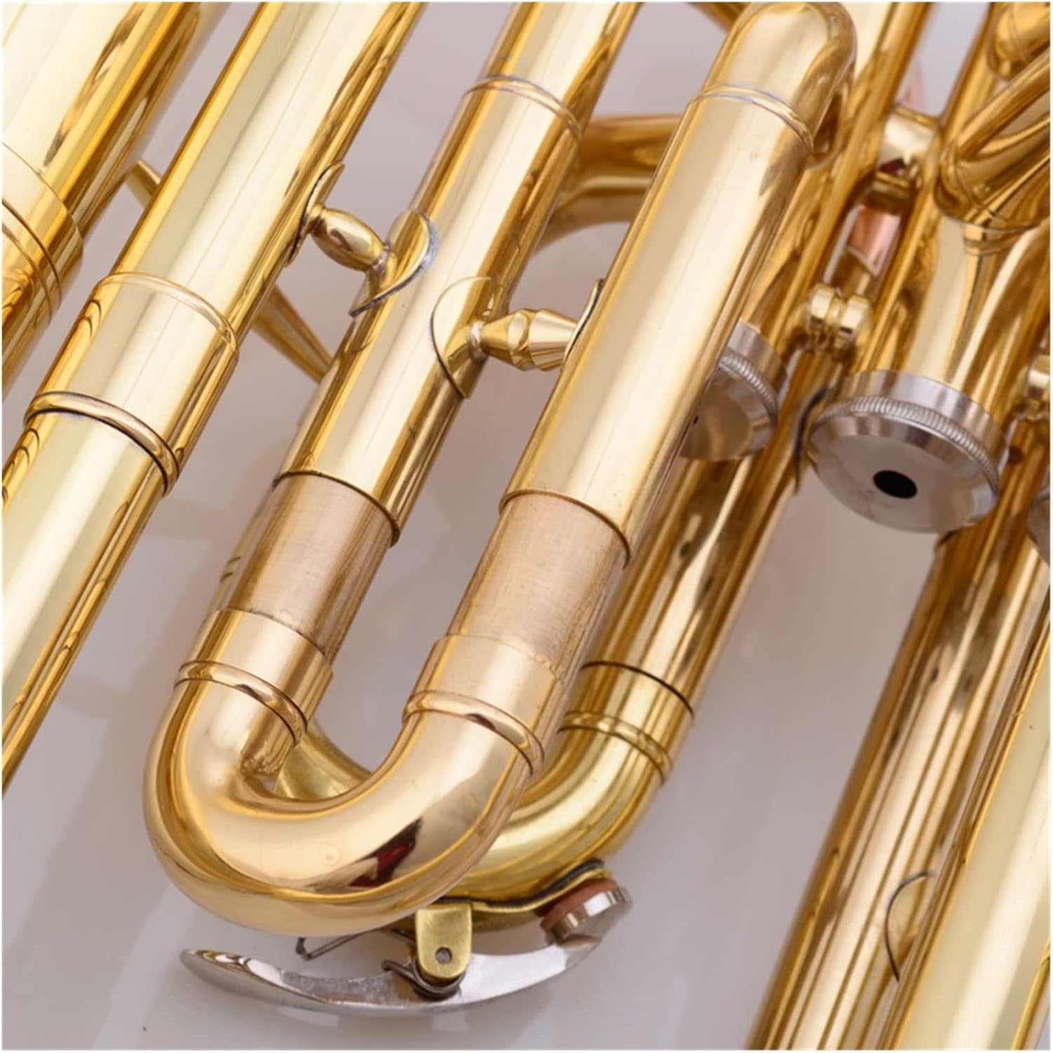 Brass Finishing Euphonium The E-Flat Lacquer Golden Midtone is Suitable for Students and Beginners to Play Professionally