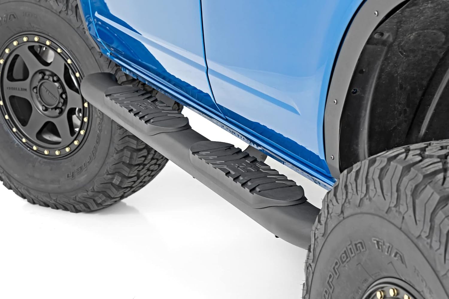 Rough Country Oval Nerf Step Bars for Ford Bronco (2021-2025) 4-Door - OEM Style Rails with Built-in Side Steps