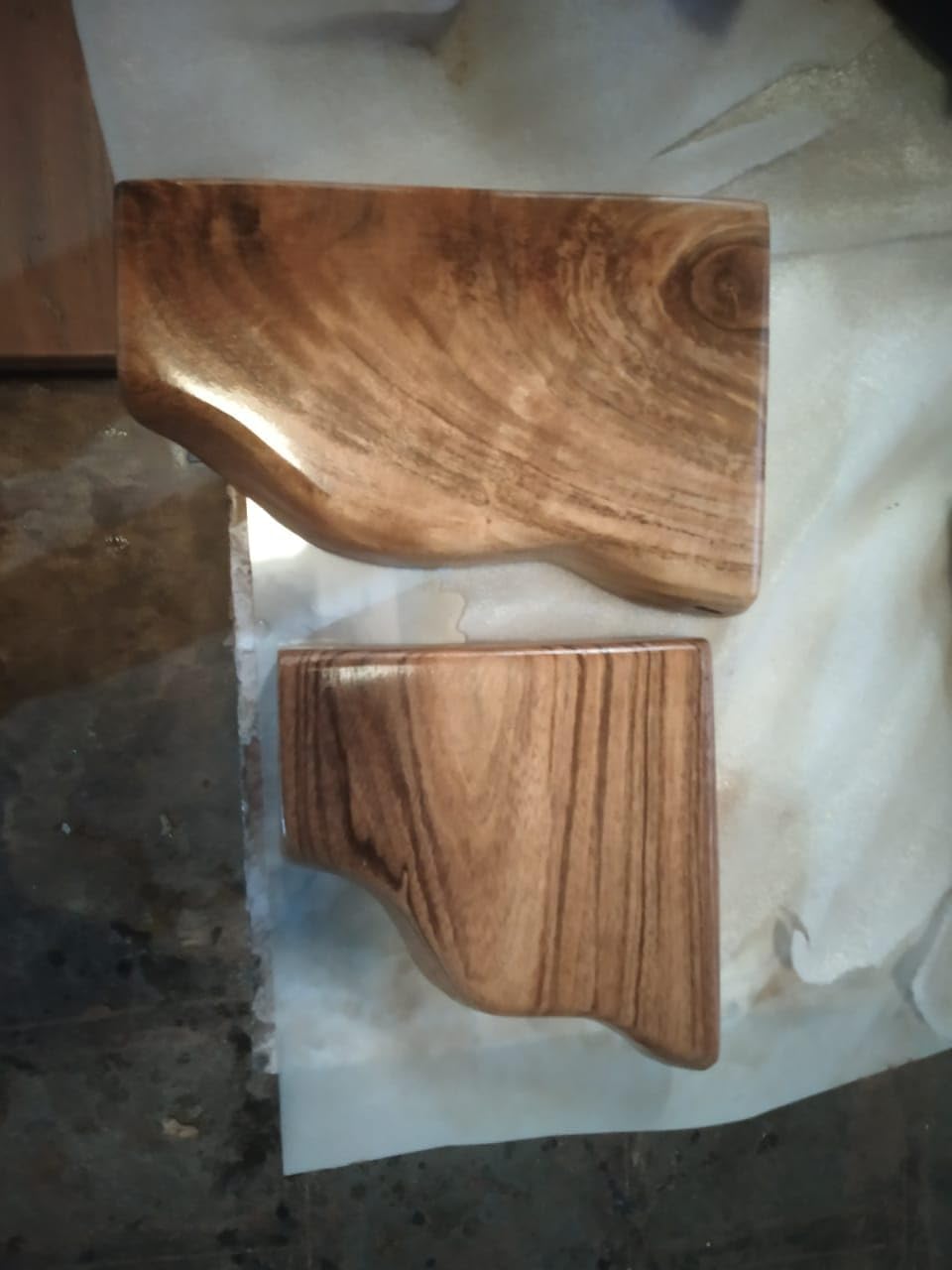 Finished Live Edge Wood Corner Shelf Wall Mount, Set of 2 Solid Acacia Wood, Corner Shelves with Brackets, Smooth- Durable - Attractive Shelves for Bedroom Living Room Bathroom Kitchen