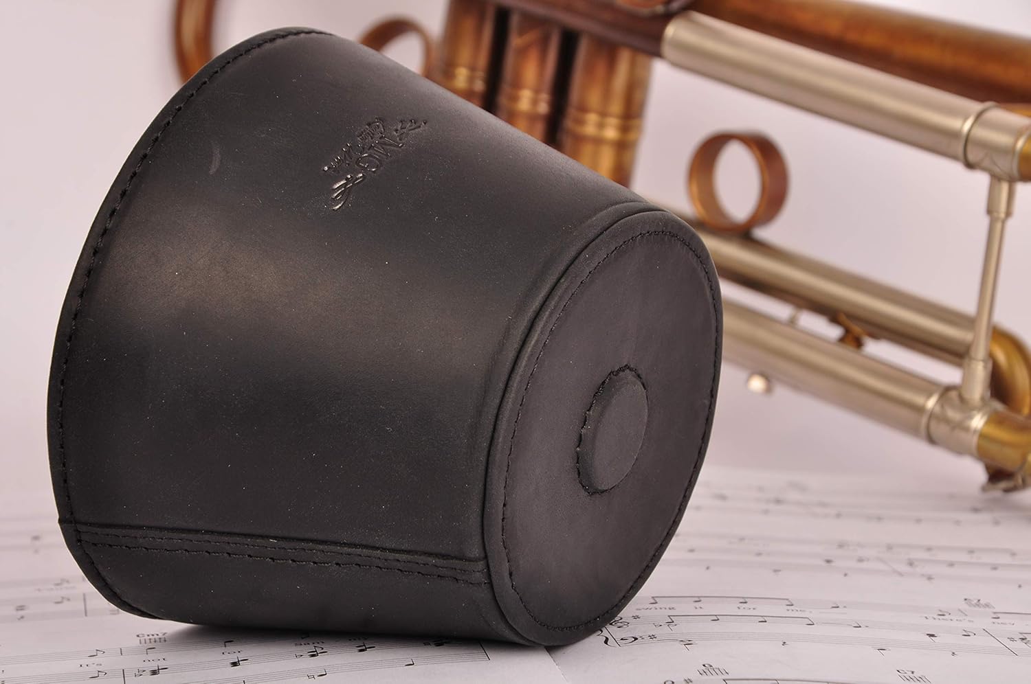 Trumpet magnetic mute, lightweight leather mute for jazz and classical trumpeters MG Leather Work (Trumpet, Black)