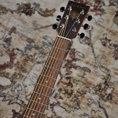 Bodhi BG10S Solid Spruce Top Concert Body Acoustic Guitar