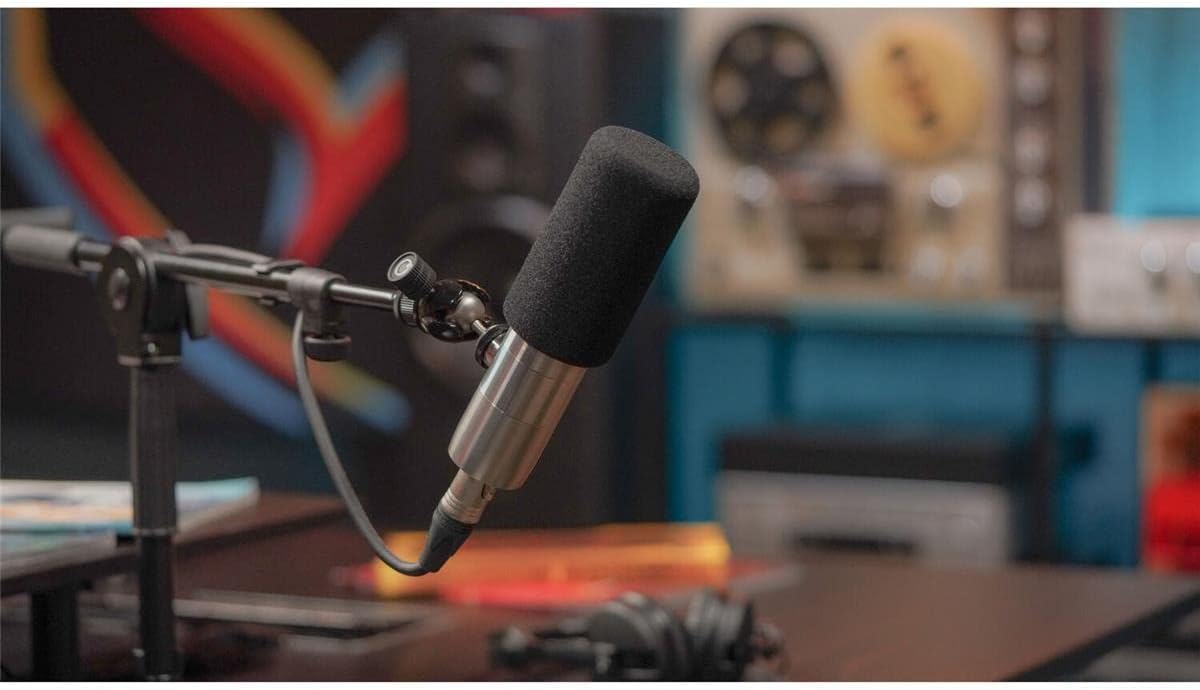 Earthworks ETHOS Streaming and Broadcasting Microphone — Silver