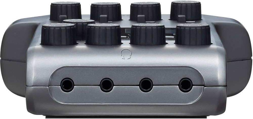 Zoom PodTrak P4 Portable Multitrack Podcast Recorder Bundle with Zoom ZDM-1 Podcast Pack