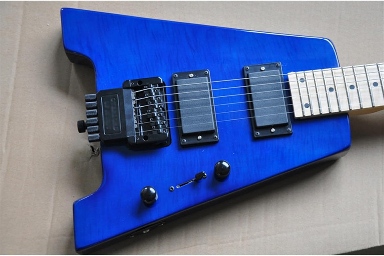 24 Frets 39 Inches Blue Headless Electric Guitar with Basswood Body Maple Fretboard Professional Headless Guitar
