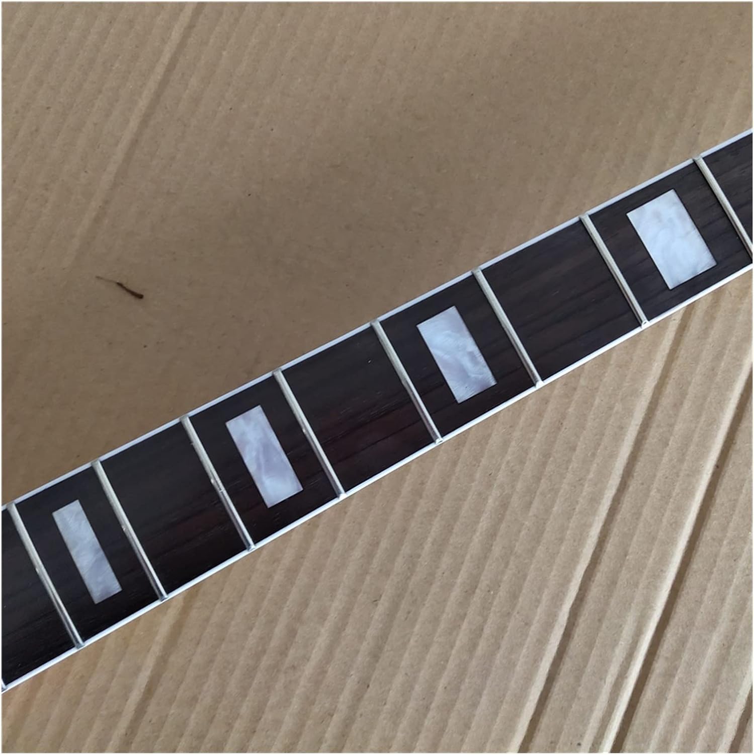Maple 20 Frets Bass Guitar Neck Part with Tuners 4 String Rosewood Fingerboard 34 Inch Unfinished Guitar Neck