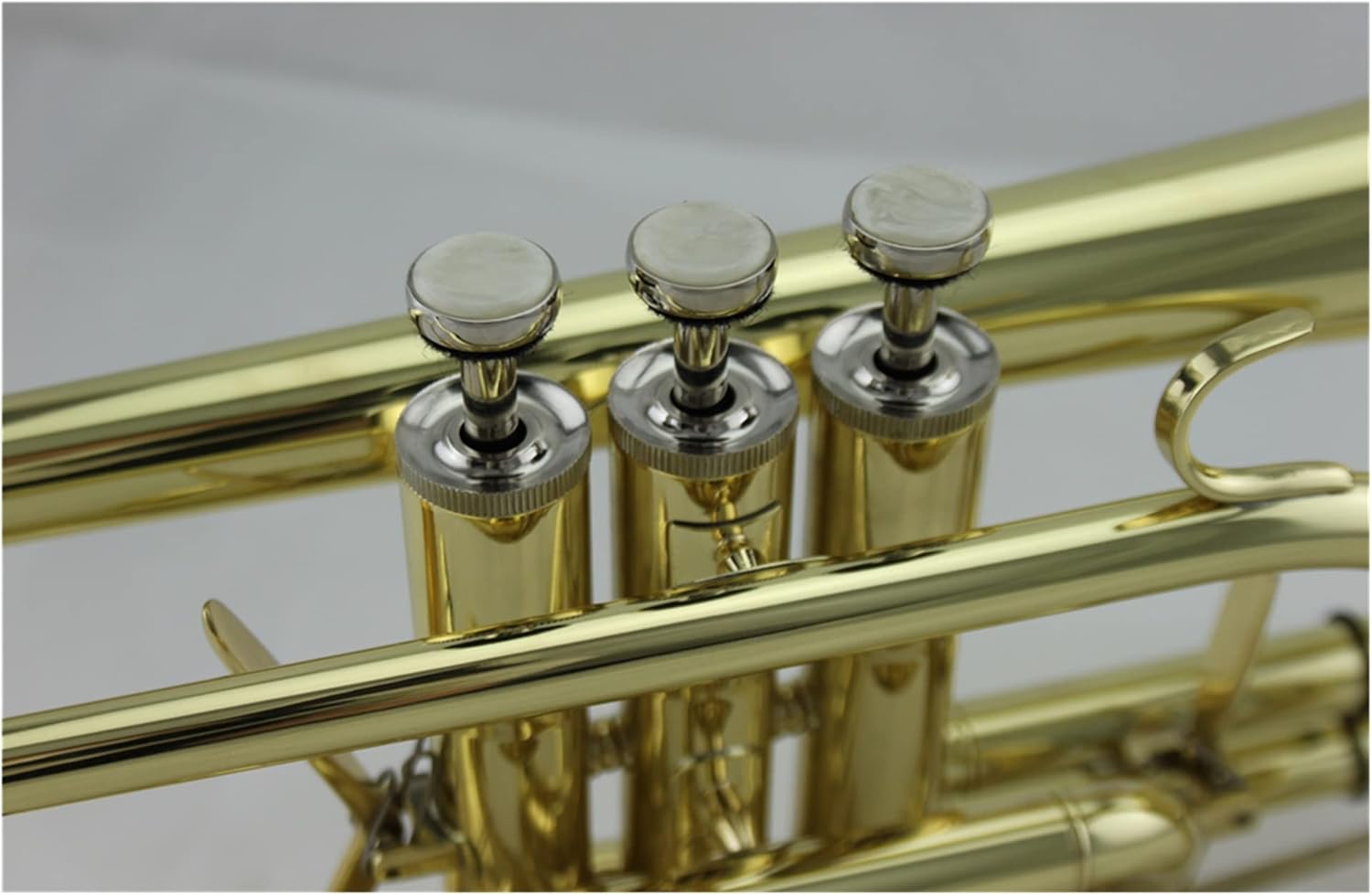 Trumpets Beginner Brass Body Gold Lacquer Tone Bb Cornet with Box Standard Student Cornet Trumpet Set