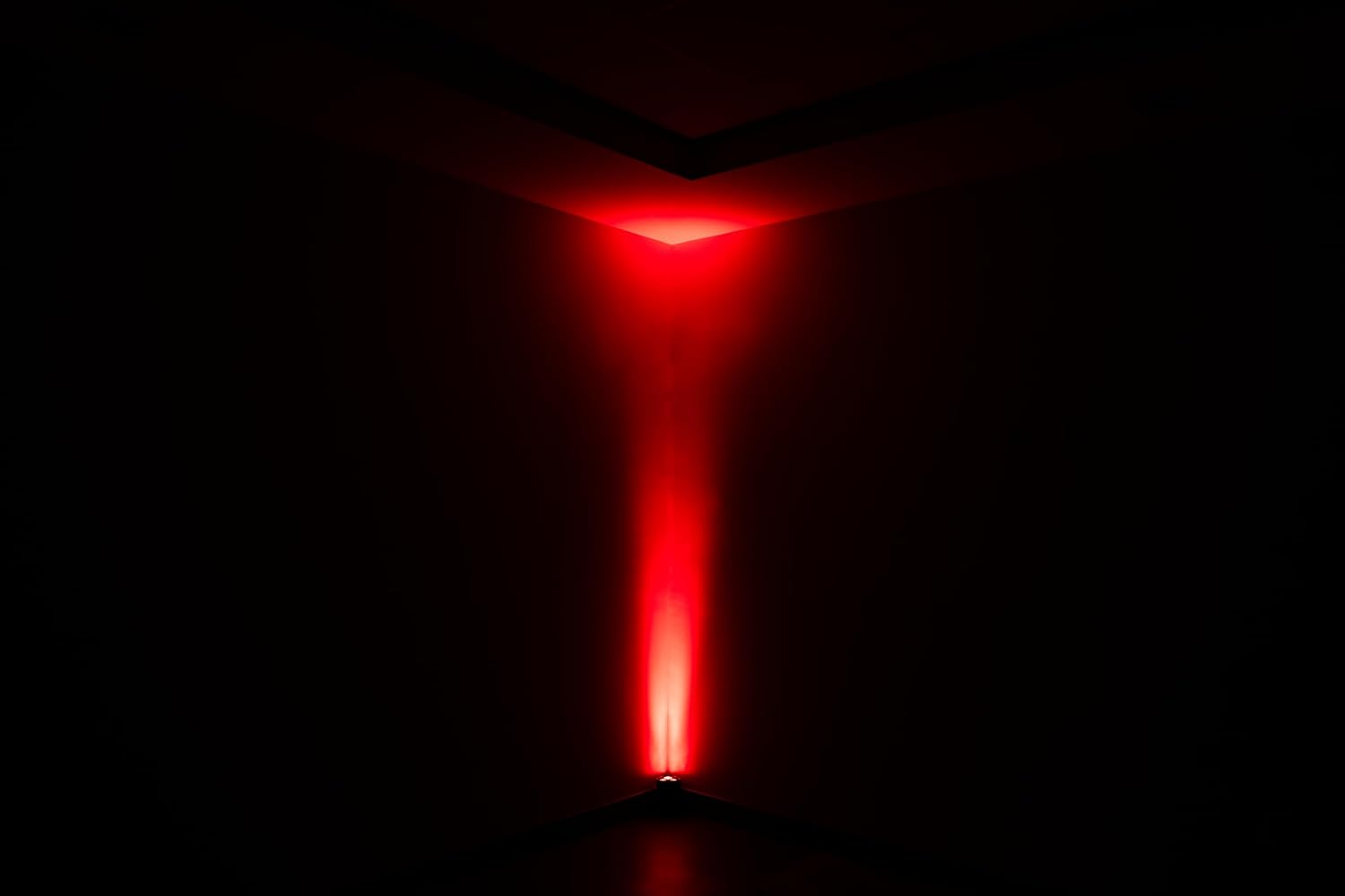 EZlink Wedge Q3BT ILS Battery-operated, quad-color (RGBA) LED wash light with built-in Bluetooth wireless Technology