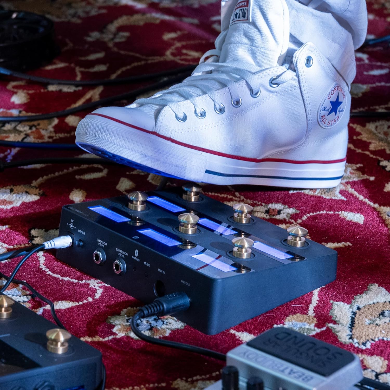 Singular Sound MIDI Maestro Gold Edition - All-in-One MIDI Foot Controller with Silent Footswitches, Mobile App Control, and Built-in Modes for BeatBuddy and Aeros Loop Studio