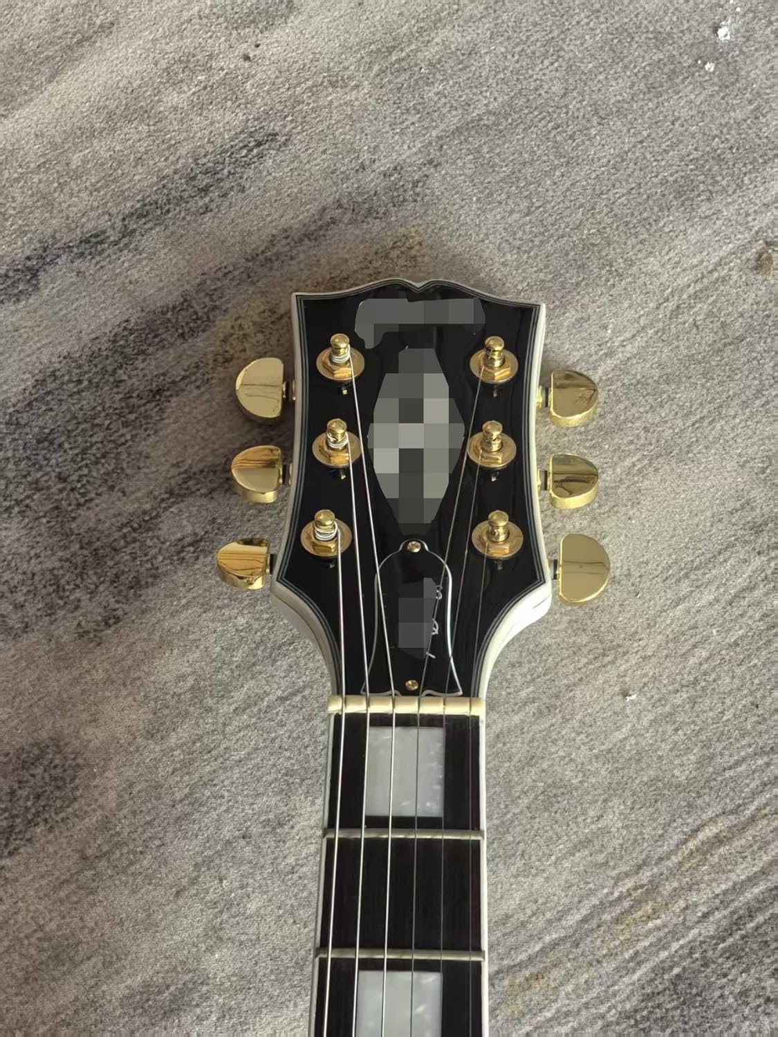 Beginner 6-String Electric Guitar Classic Single-Cutaway Body Solid Wood White Finish Gold Plated Hardware