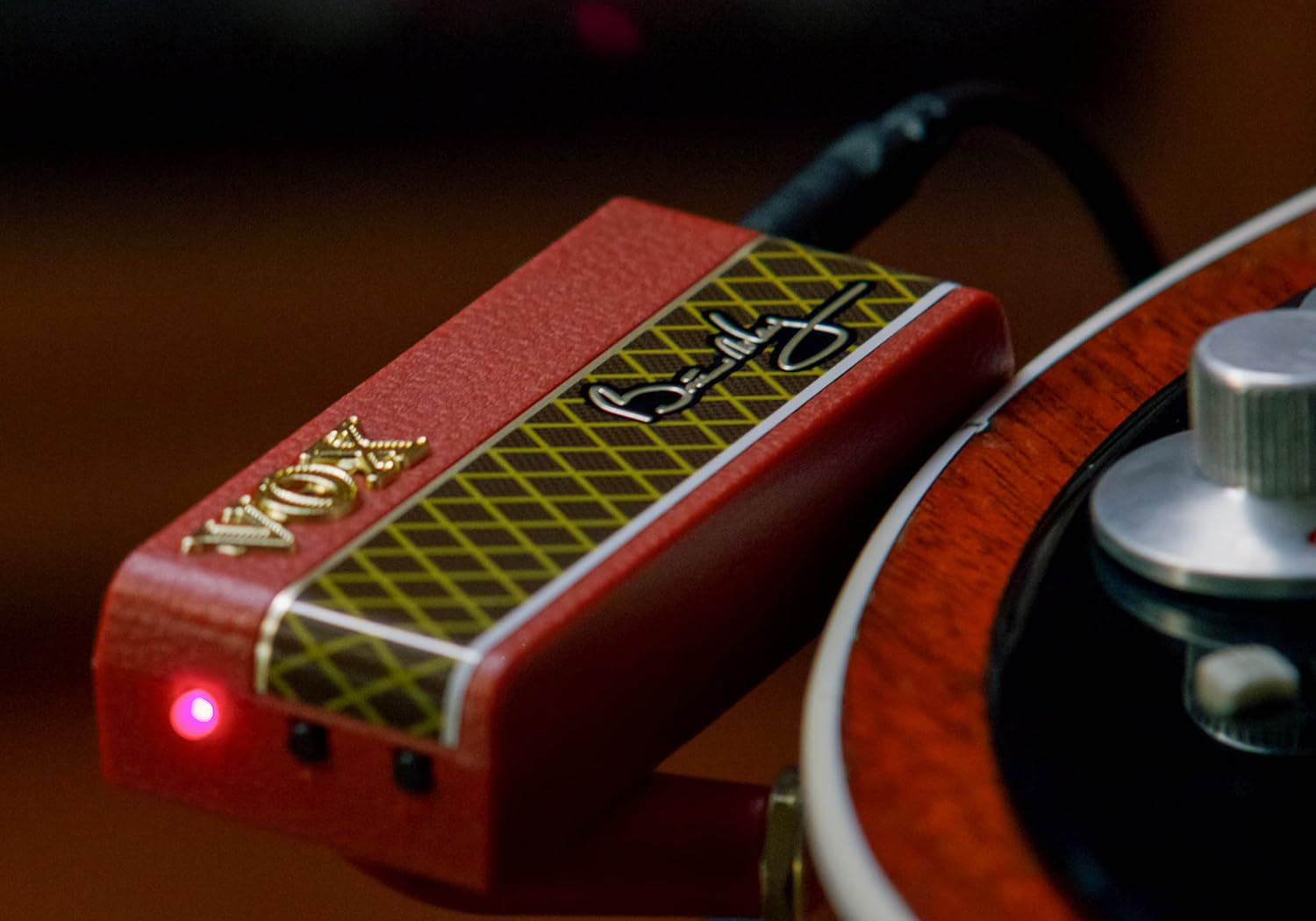 Vox amPlug Brian May Headphone Guitar Amplifier w/ Treble Booster, Stereo Tap-tempo Delay, Chorus, Phase, and Rhythms