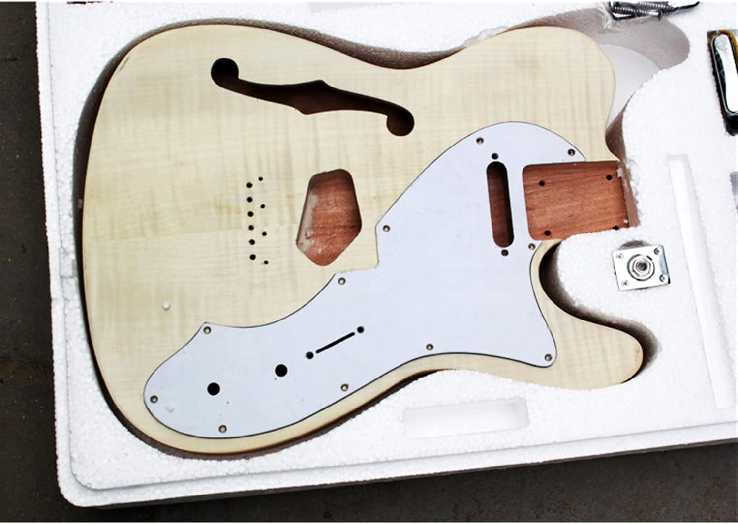 DIY Electric Guitar Kit 6-String Electric Guitar Semi-Finished Products with A Full Set of Accessories Self-Assembly