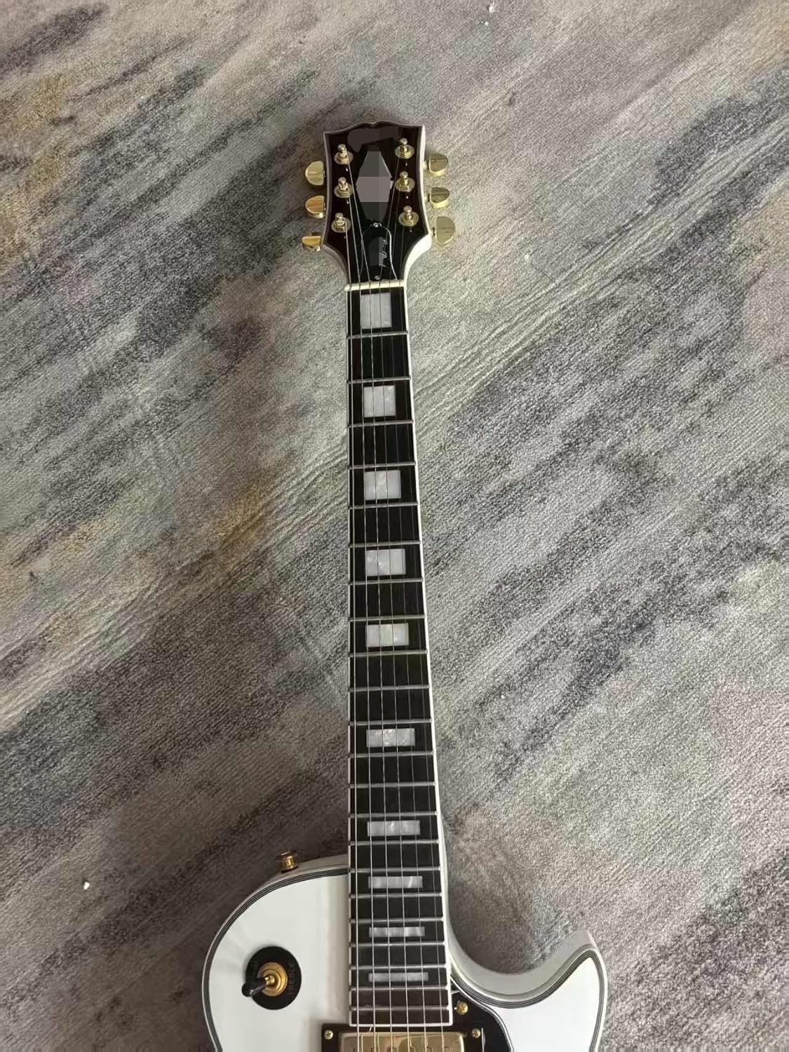 Beginner 6-String Electric Guitar Classic Single-Cutaway Body Solid Wood White Finish Gold Plated Hardware