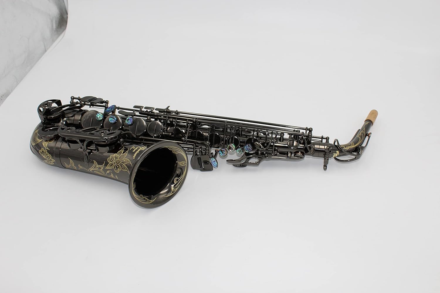 Pro use shiny black nickel plated alto saxophone with rich flower engravings