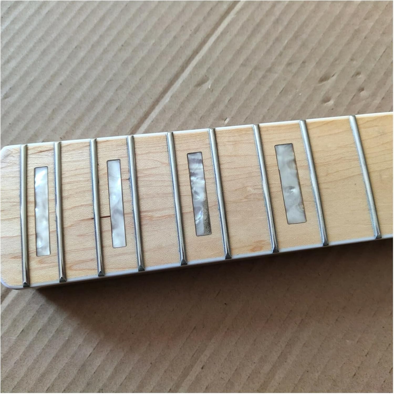 Maple 21Fret Bass Guitar Neck Replacement 4 String Maple Fingerboard 38mm Nut Electric Guitar Neck