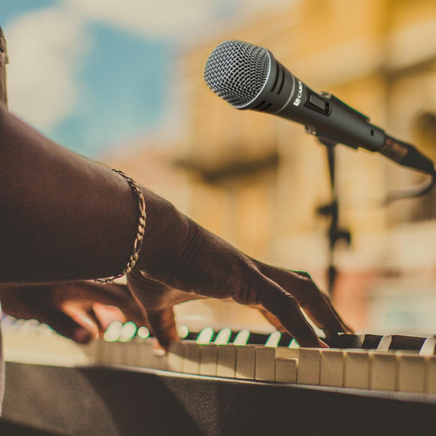 CAROL Sigma-plus1 XLR Wired Vocal Microphone – Dynamic Supercardioid Mic with Dual Shock Mount Tech for Recording & Stage Use, Includes Mic Clip, 14.8ft XLR Cable & On/Off Switch