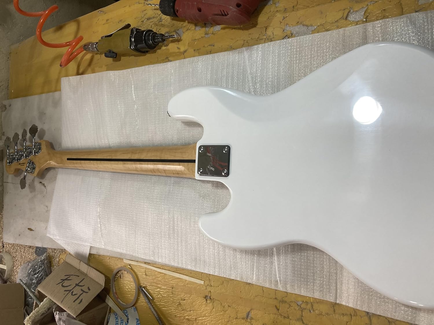 Custom White 5 Strings Bass Electric Guitar Basswood Body Chrome Hardware Glossy Finish