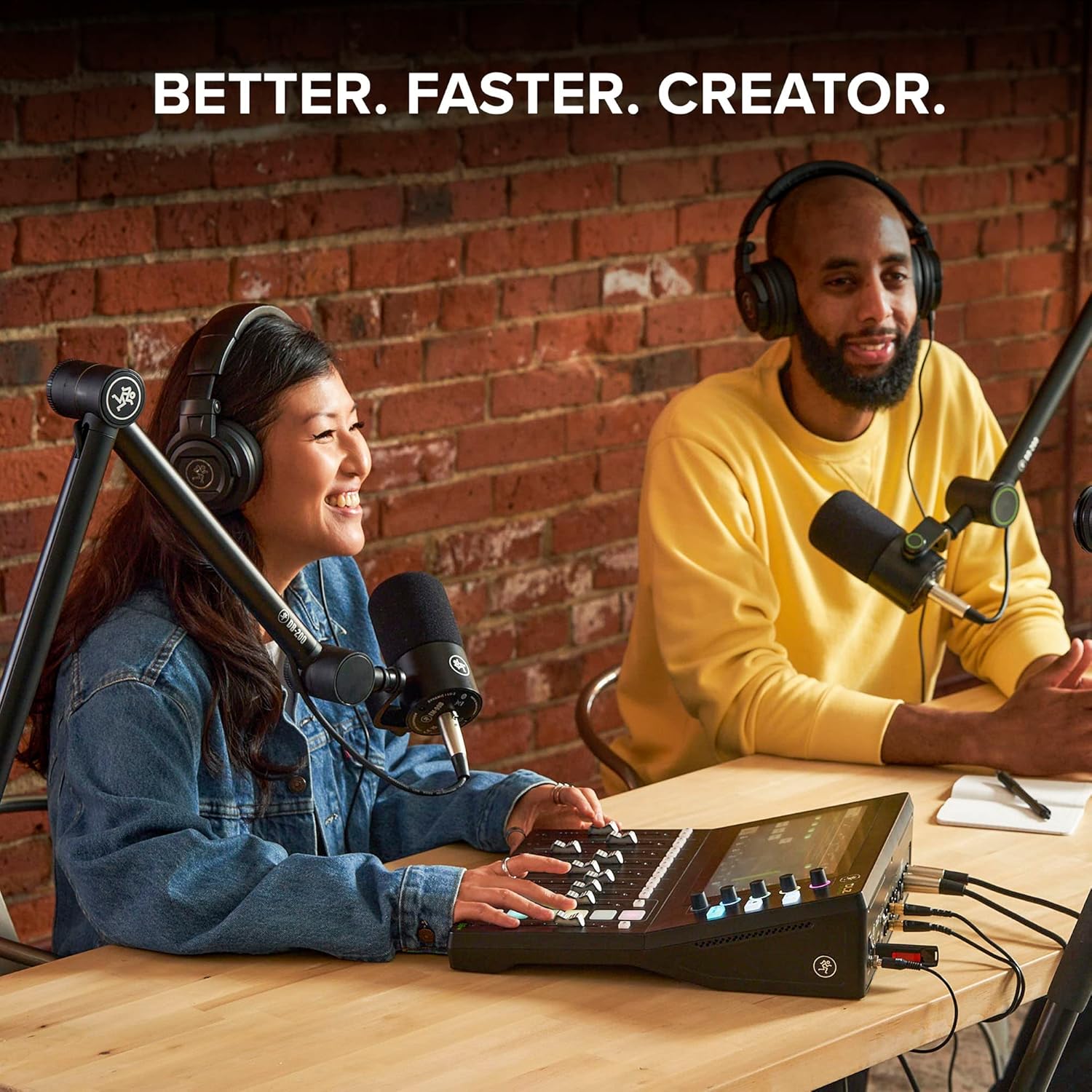 Mackie DLZ Creator Adaptive Digital Mixer for Podcasting, Streaming and YouTube with User Modes, Mix Agent Technology, Auto Mix, Onyx80 Mic Preamps