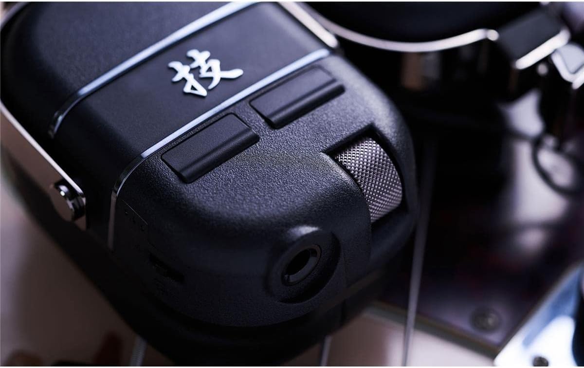 BOSS Personal Bass Amplification System (WAZA-AIR-B), Black