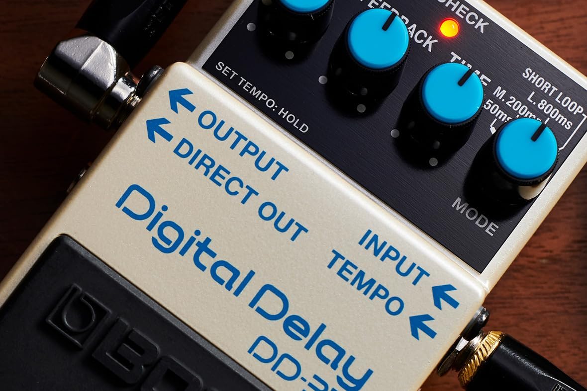 BOSS DD-3T Digital Delay Guitar Effect Pedal (DD-3T)
