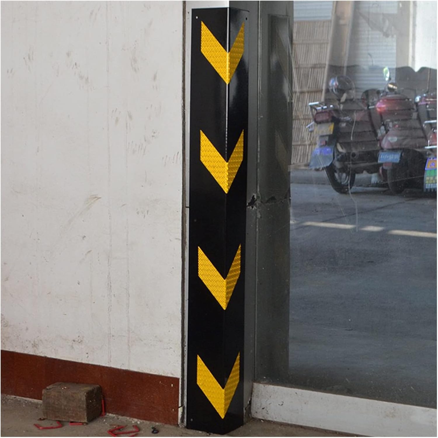 Rubber Corner Protector Car Parking Protector Wall Corner Guard for Parking Garages,L-Shape Cast Steel Column,Anti-Impact Corner Guard Reflective Yellow Strip,0.15cm Thick Wall Corner Guards
