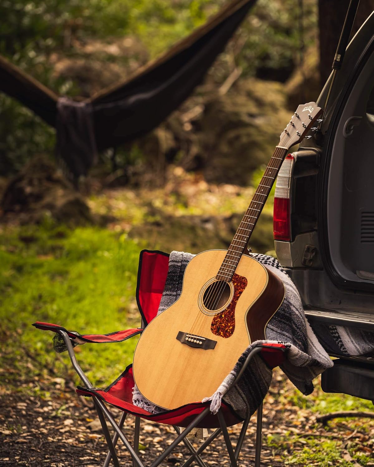 Guild Guitars F-240E Acoustic-Electric Jumbo Guitar, Natural, Westerly Collection