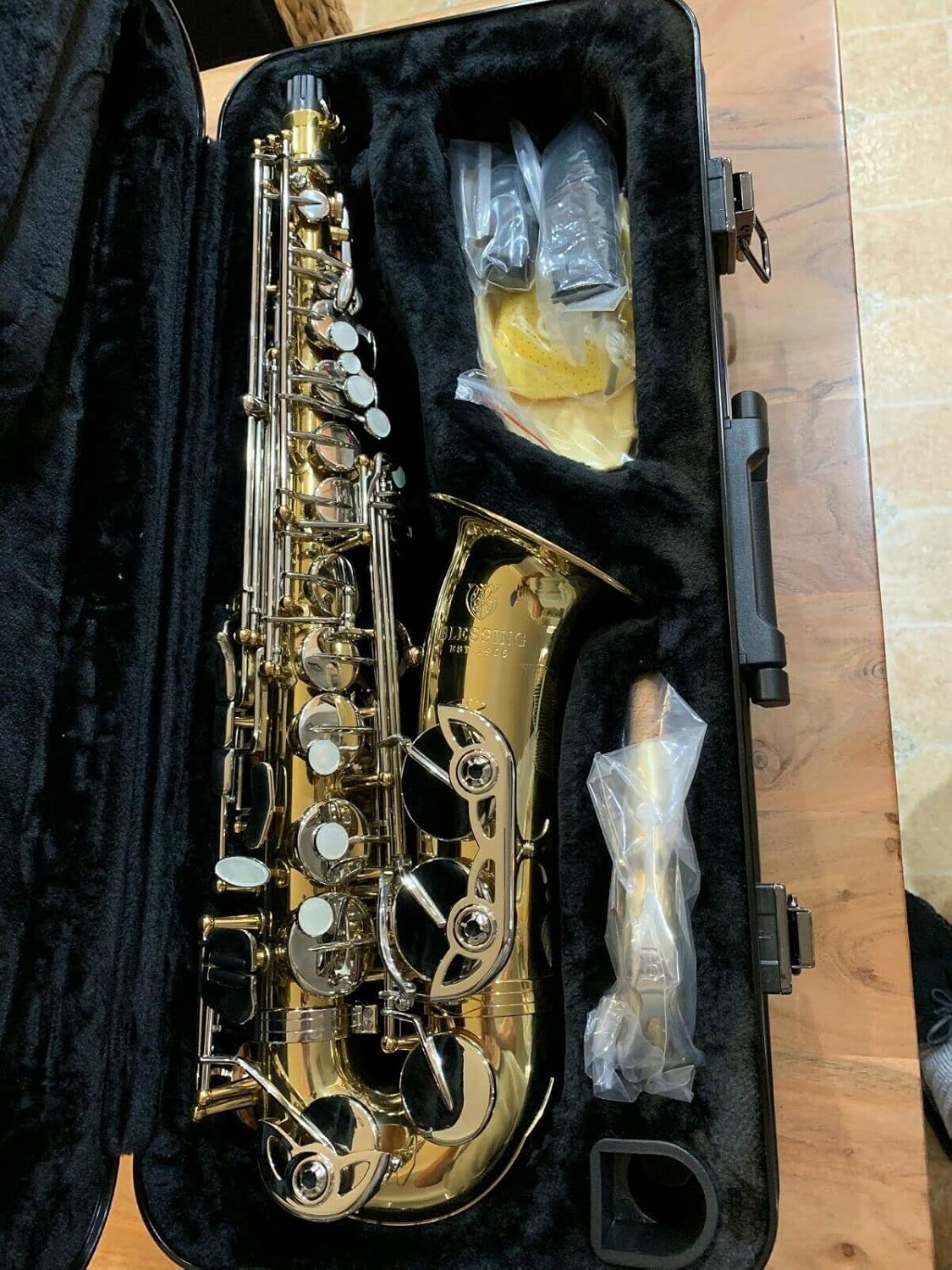 Blessing Standard Series Eb Alto Saxophone BAS-1287, Clear Lacquer Finish